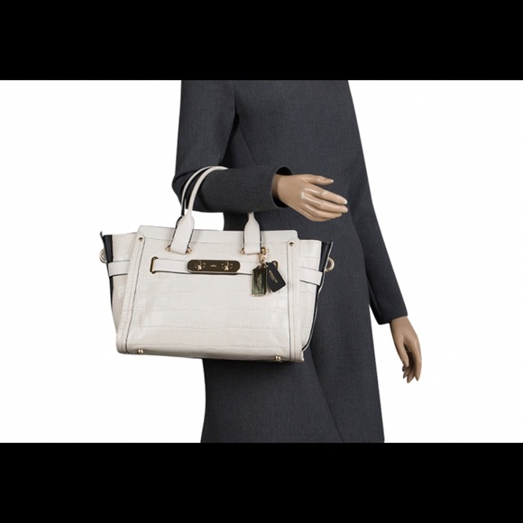 Coach Swagger Bag in croc embossed leather - Picture 2 of 8